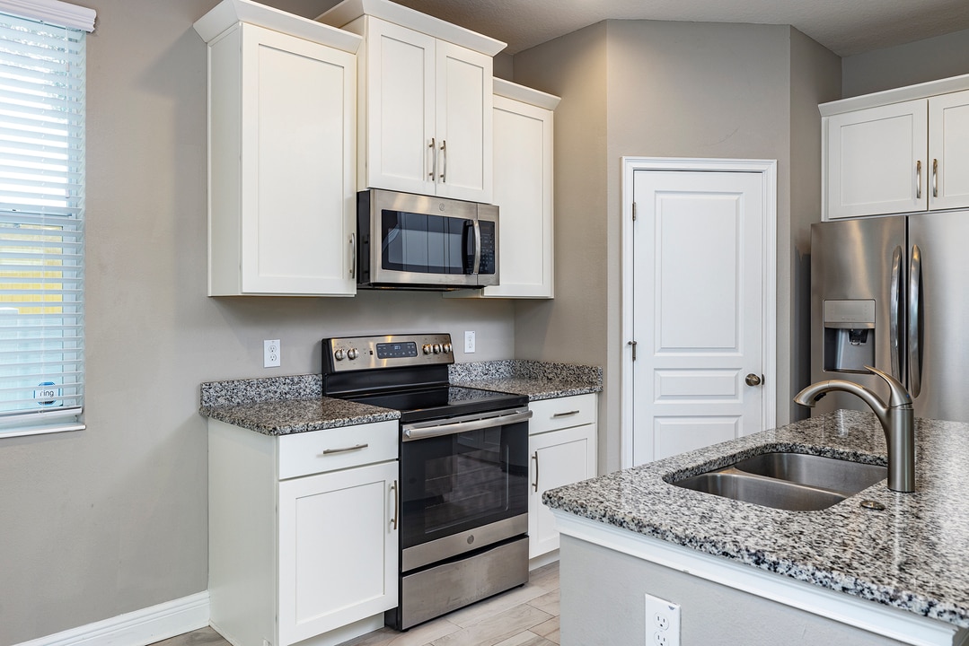 Property p10 image 13